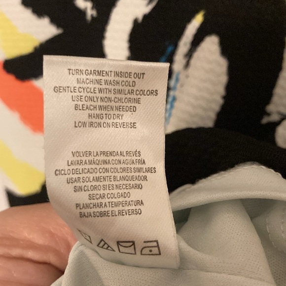 Marilyn Monroe Graffiti Dress - Picture 12 of 12